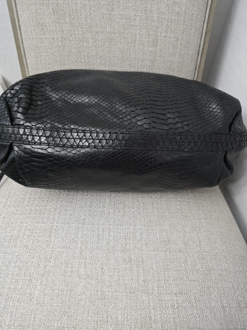 RARE Henri Bendel Python Embossed Leather Drawstring Hobo Bag - EUC - Picture 4 of 15